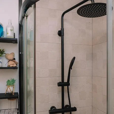 Elegancia Y Diseno En By Vigo