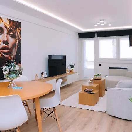 Elegancia Y Diseno En By * Comarca de Vigo