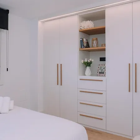 Elegancia Y Diseno En By Vigo