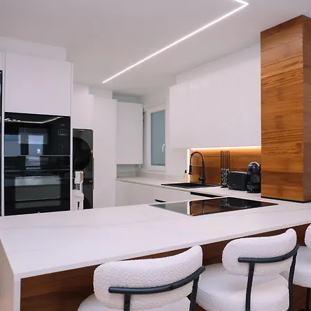 Elegancia Y Diseno En By Apartmán Vigo